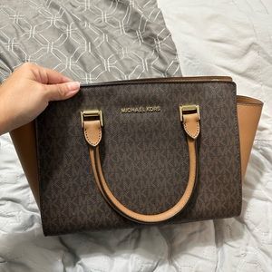 Michael Kors brown shoulder purse!